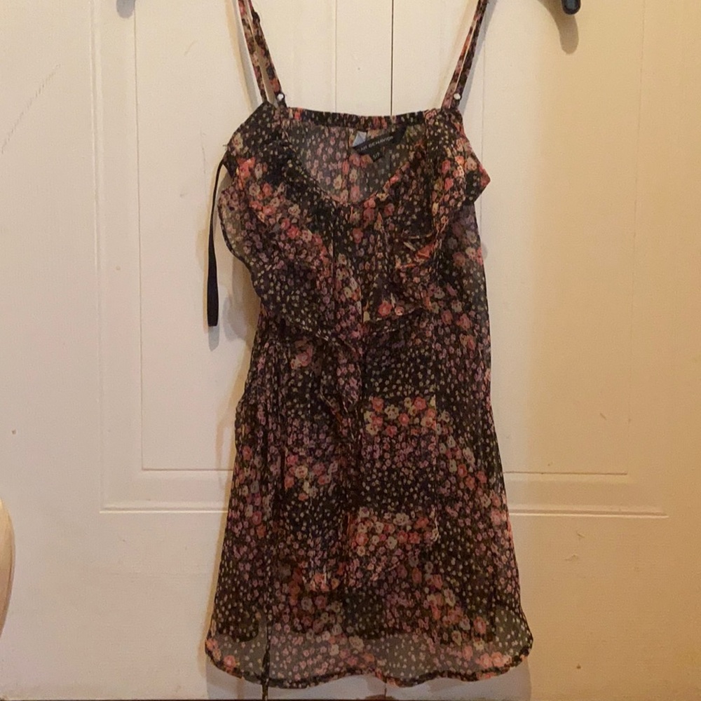 Sheer ruffled tank s